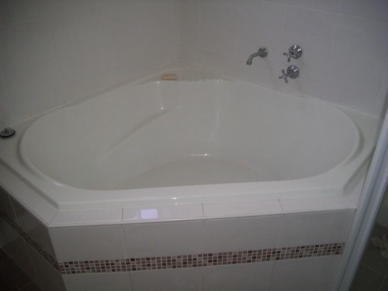 37 Wailele Avenue, Budgewoi NSW 2262