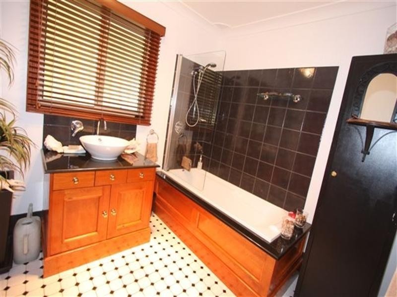 9 Brudenell Avenue, San Remo NSW 2262