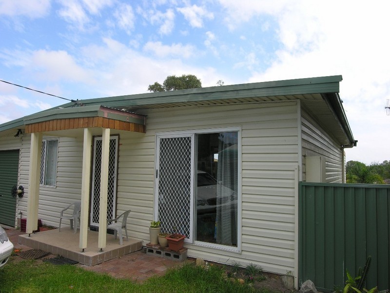 14 Coonanga Avenue, Budgewoi NSW 2262