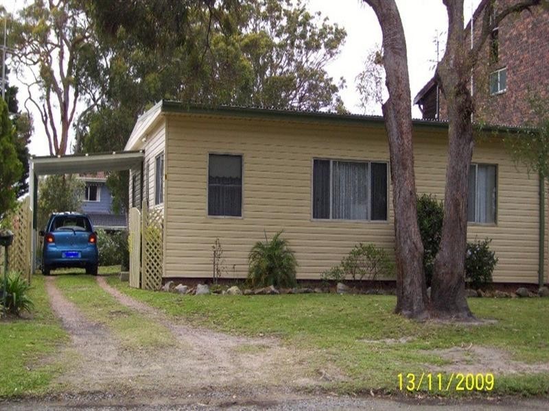 1 Annabel Avenue, Lake Munmorah NSW 2259