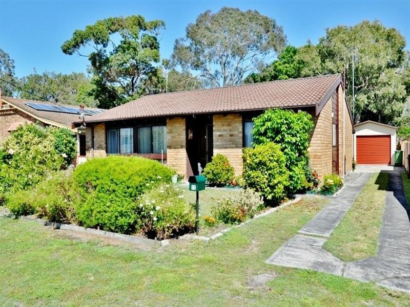11 Alexandra Street, Budgewoi NSW 2262