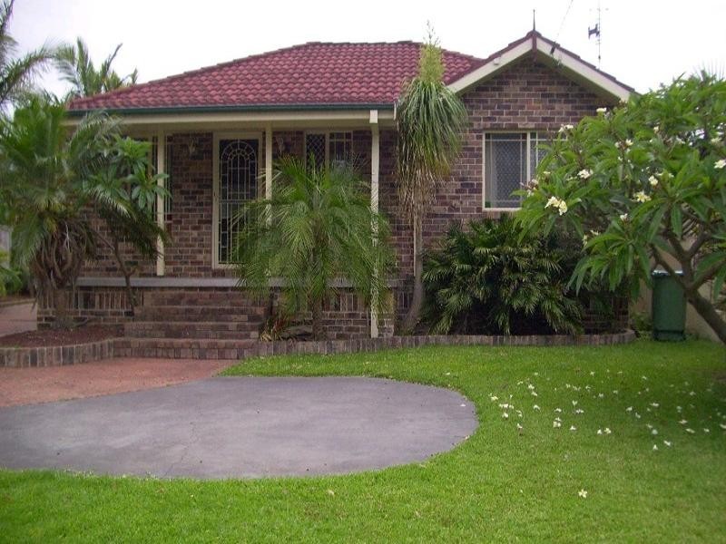 7 Tarwhine Avenue, Chain Valley Bay NSW 2259