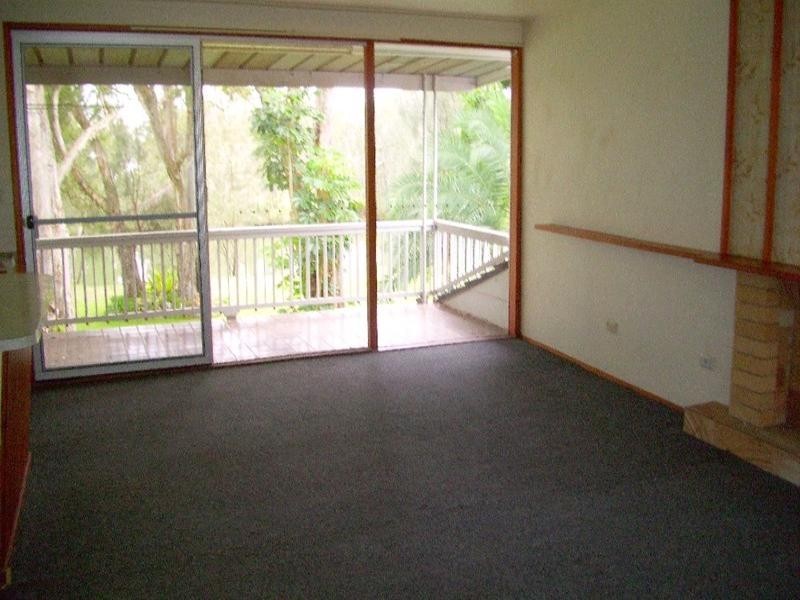 27 Natuna Avenue, Budgewoi NSW 2262