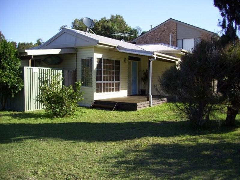 17 Mimosa Avenue, Budgewoi NSW 2262