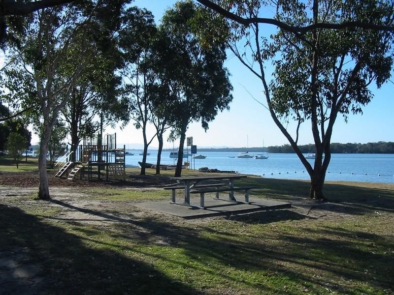 48 Lloyd Avenue, Chain Valley Bay NSW 2259