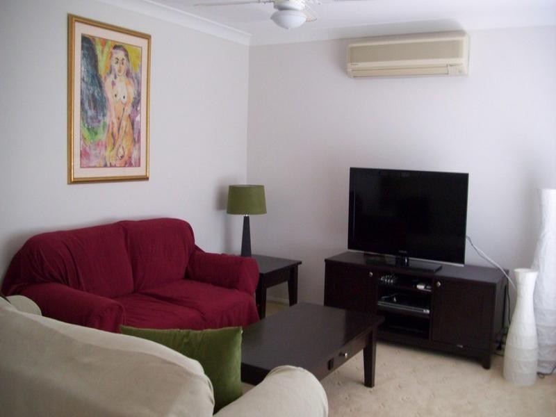 15 Warrina Avenue, Summerland Point NSW 2259