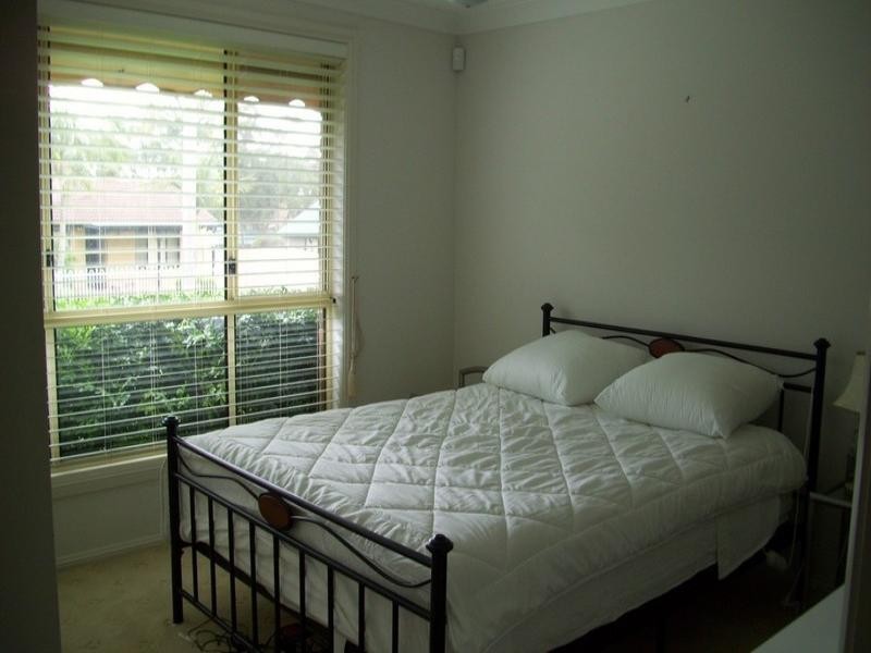 15 Warrina Avenue, Summerland Point NSW 2259