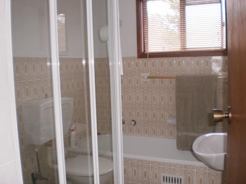 5 Lakeshore Avenue, Chain Valley Bay NSW 2259