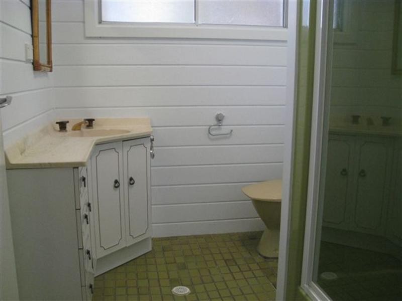 9 Natuna Avenue, Budgewoi NSW 2262