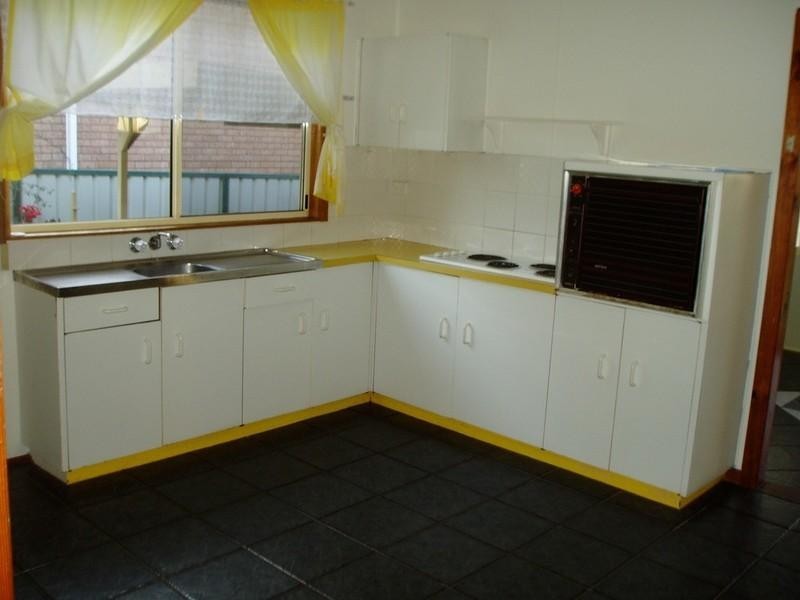 27 Yackerboom Avenue, Buff Point NSW 2262