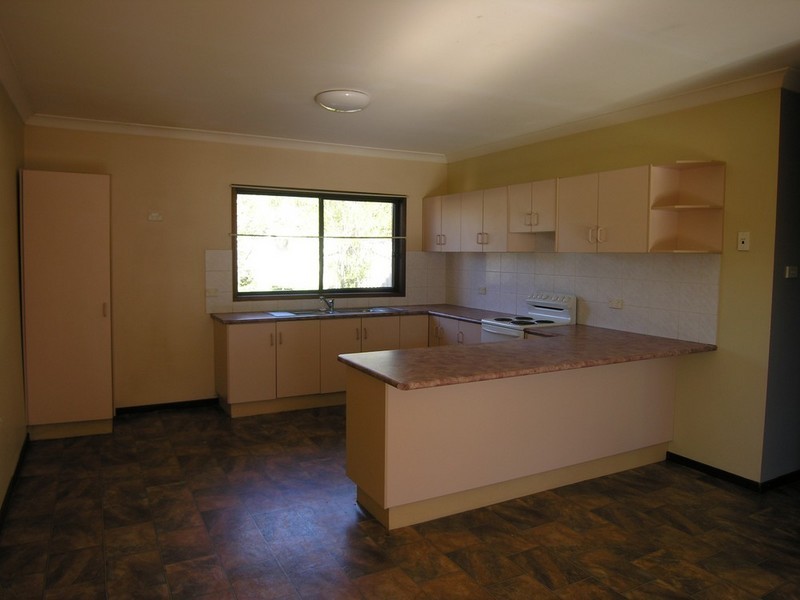 6 Kangaroo Avenue, Lake Munmorah NSW 2259