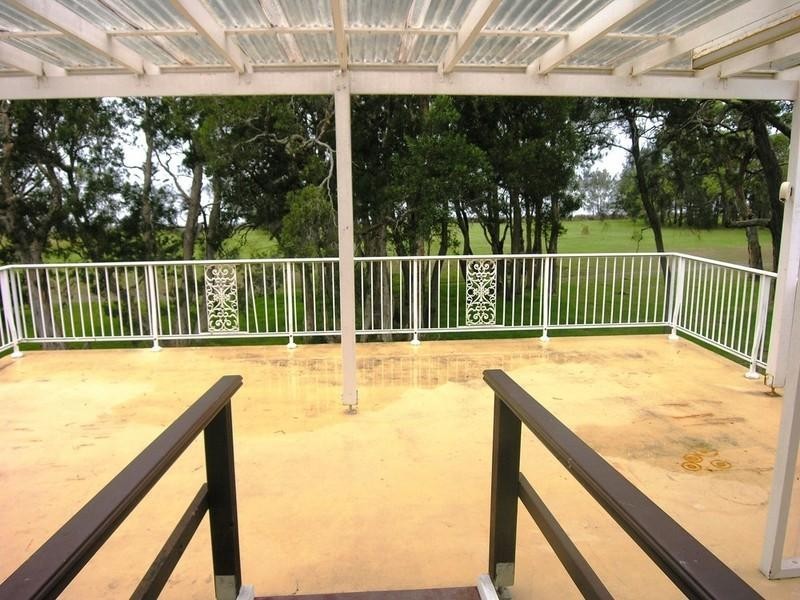 33 Sunrise Avenue, Budgewoi NSW 2262