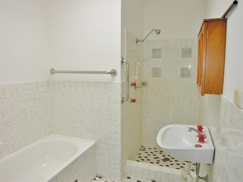 66 Natuna Avenue, Budgewoi NSW 2262