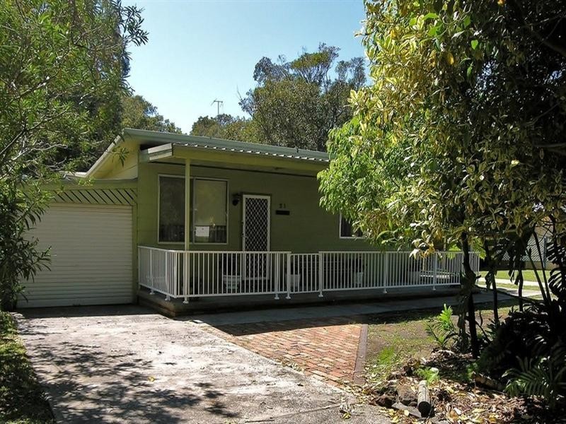 21 Sunrise Avenue, Budgewoi NSW 2262