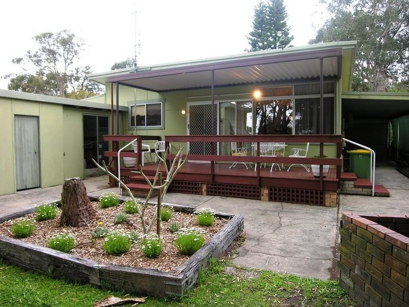 21 Sunrise Avenue, Budgewoi NSW 2262