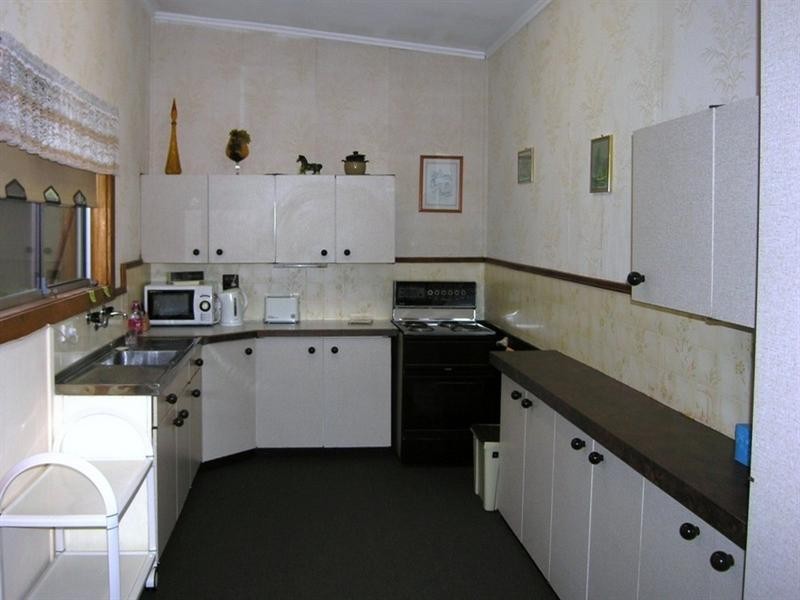 21 Sunrise Avenue, Budgewoi NSW 2262
