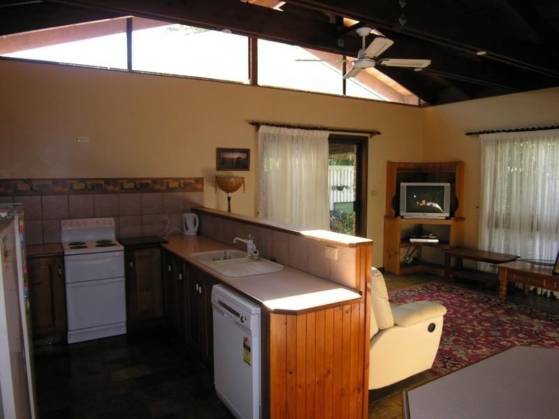 105 Woolana Avenue, Budgewoi NSW 2262