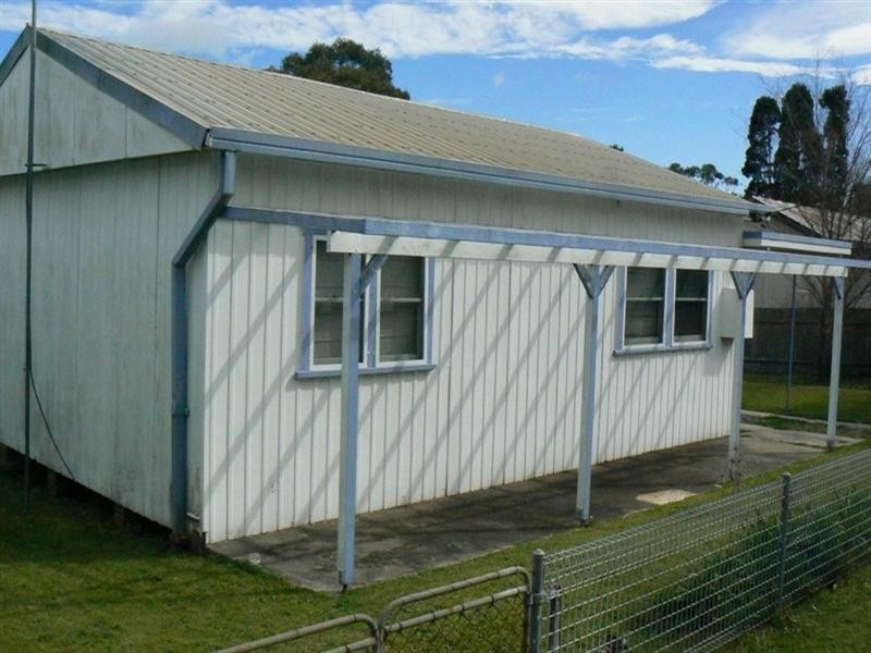 4 Laelana Avenue, Budgewoi NSW 2262