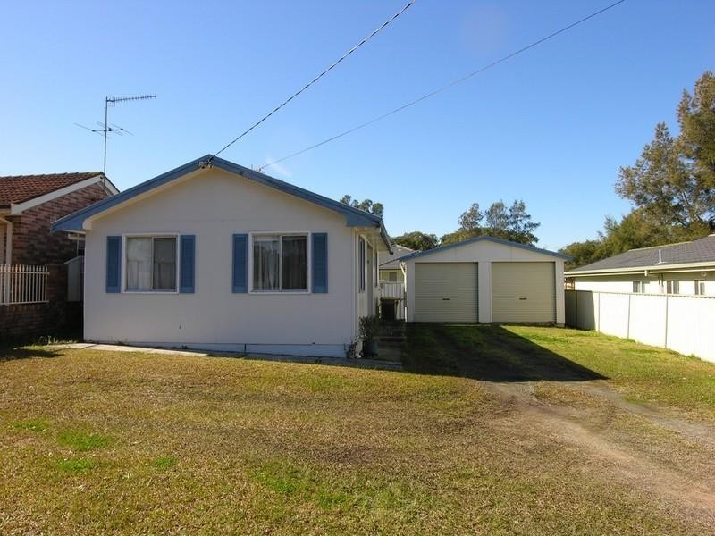 9 Barker Avenue, San Remo NSW 2262