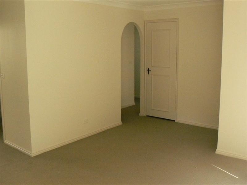 2/42 Natuna Avenue, Budgewoi NSW 2262