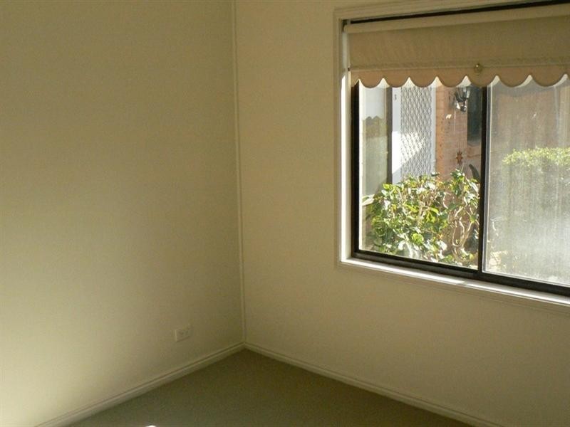 2/42 Natuna Avenue, Budgewoi NSW 2262