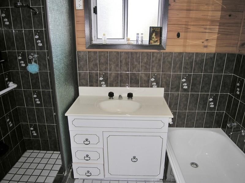 13 Woodlawn Drive, Budgewoi NSW 2262