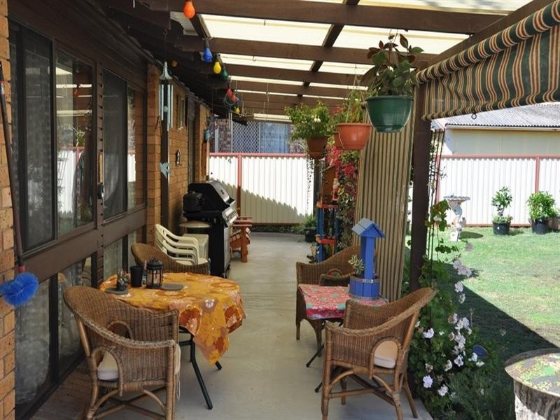 11 Alexandra Street, Budgewoi NSW 2262