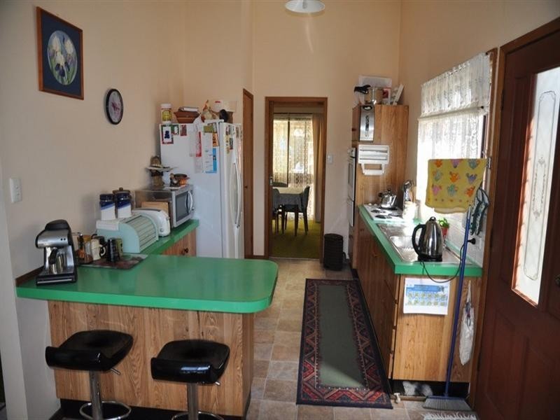 11 Alexandra Street, Budgewoi NSW 2262