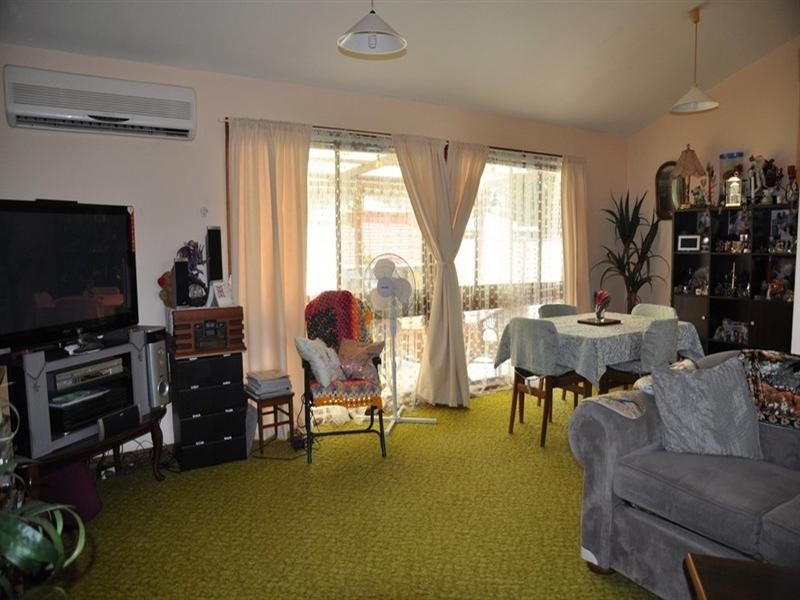 11 Alexandra Street, Budgewoi NSW 2262