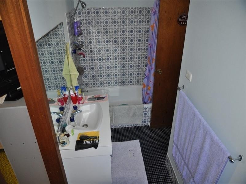 11 Alexandra Street, Budgewoi NSW 2262