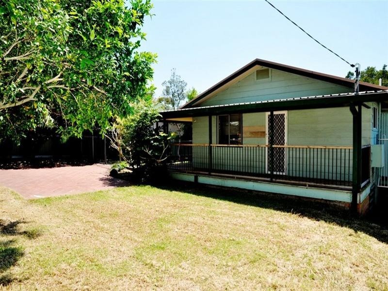 93 Elizabeth Bay Drive, Lake Munmorah NSW 2259