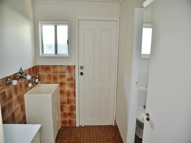 93 Elizabeth Bay Drive, Lake Munmorah NSW 2259