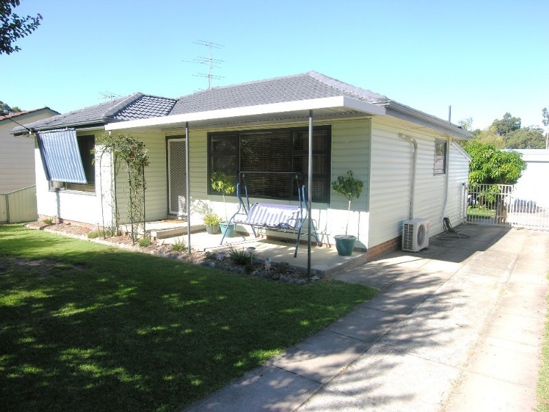 Mannering Park NSW 2259