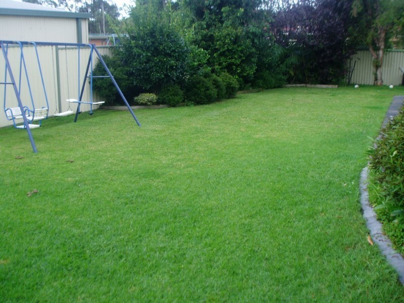 Mannering Park NSW 2259