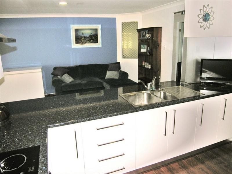 13 Anchorage Circuit, Summerland Point NSW 2259