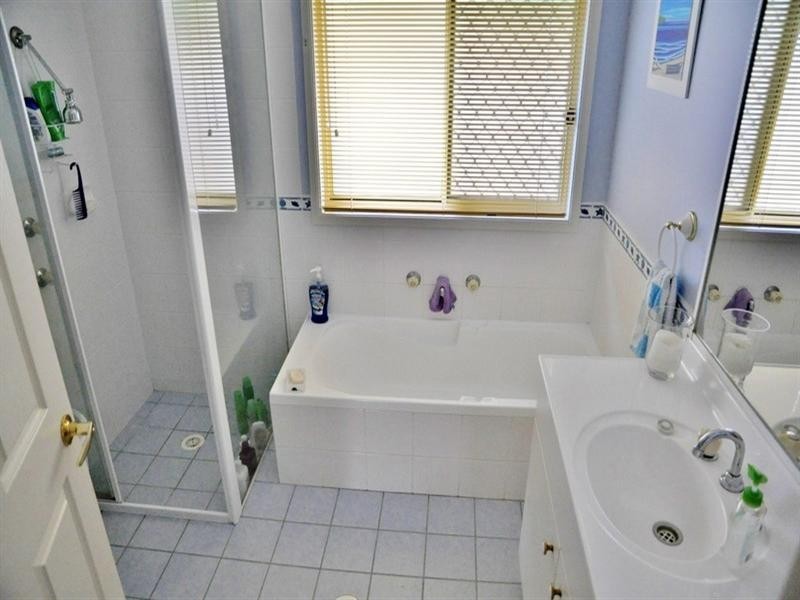 Summerland Point NSW 2259