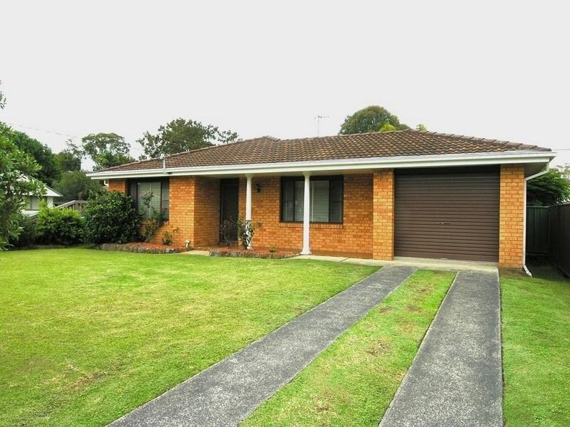 2 Elua Avenue, Budgewoi NSW 2262