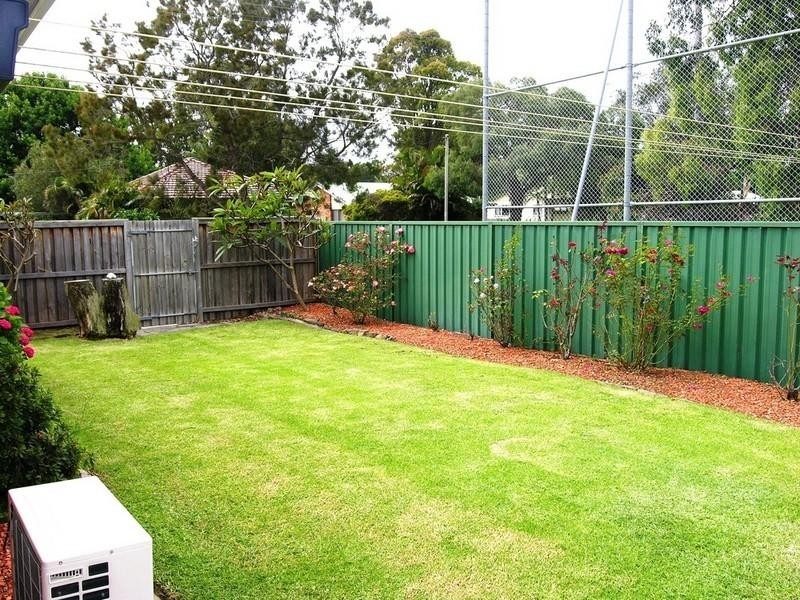 2 Elua Avenue, Budgewoi NSW 2262