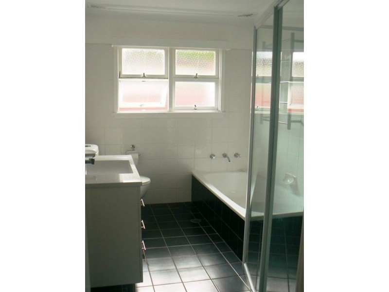 24 Noela Place, Budgewoi NSW 2262