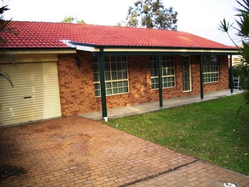 19 Elizabeth Bay Drive, Lake Munmorah NSW 2259