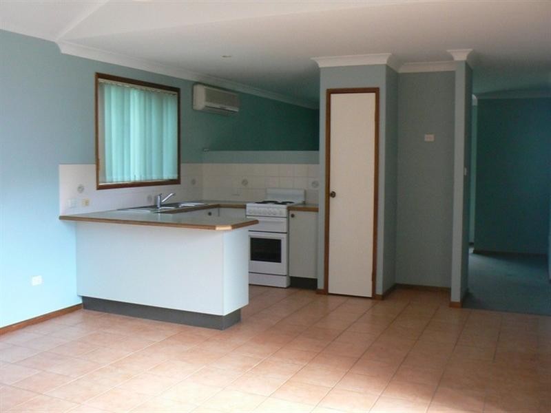 19 Elizabeth Bay Drive, Lake Munmorah NSW 2259