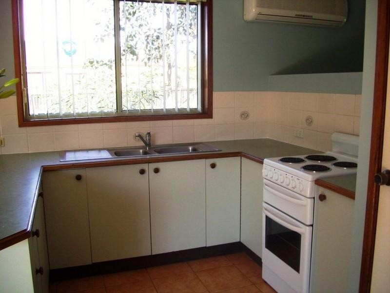 19 Elizabeth Bay Drive, Lake Munmorah NSW 2259