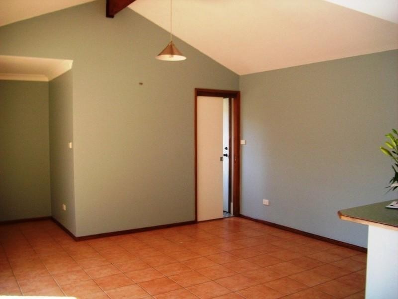 19 Elizabeth Bay Drive, Lake Munmorah NSW 2259