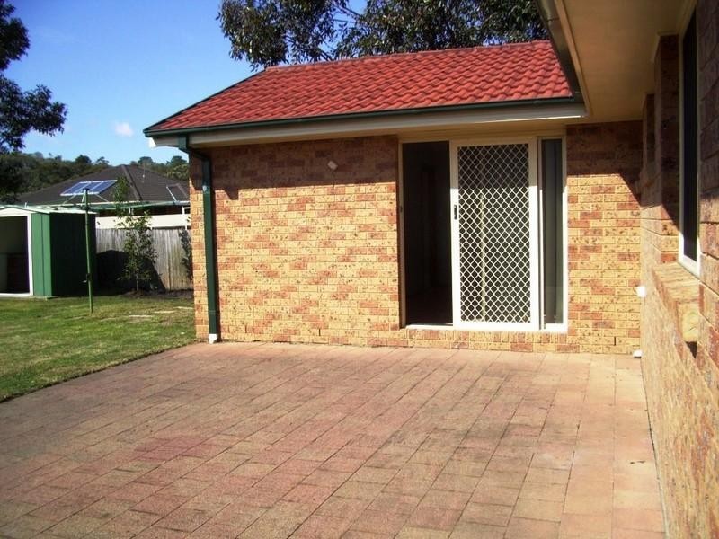 19 Elizabeth Bay Drive, Lake Munmorah NSW 2259