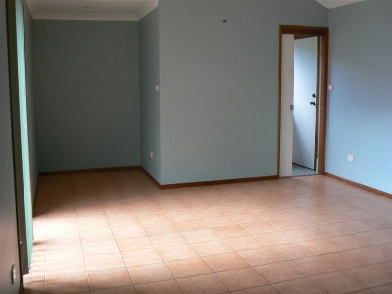 19 Elizabeth Bay Drive, Lake Munmorah NSW 2259