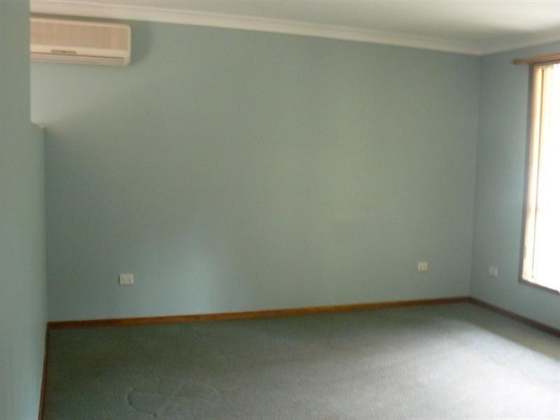 19 Elizabeth Bay Drive, Lake Munmorah NSW 2259