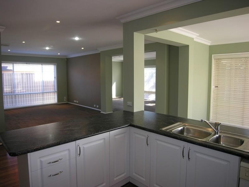 137 Roper Road, Blue Haven NSW 2262