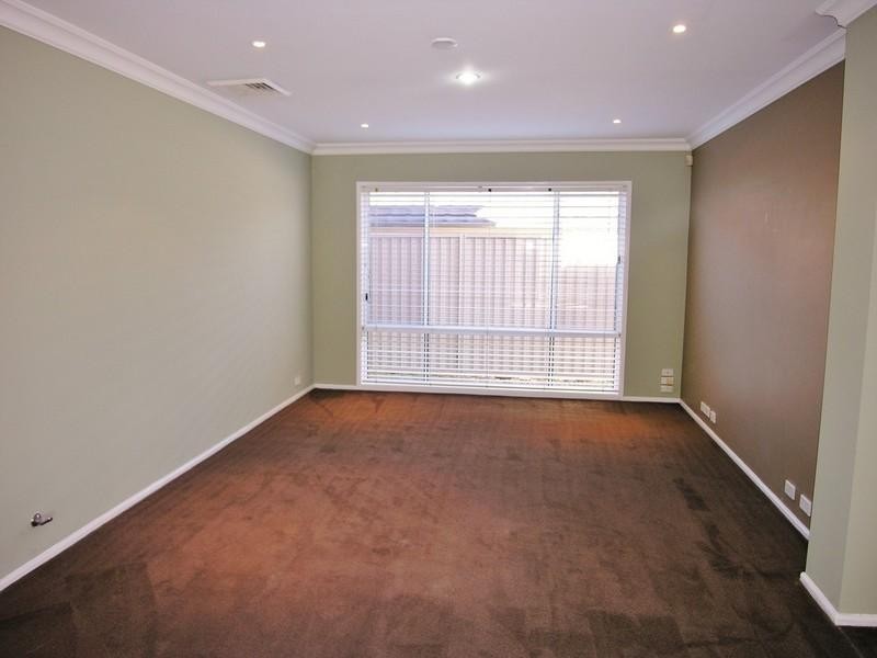 137 Roper Road, Blue Haven NSW 2262