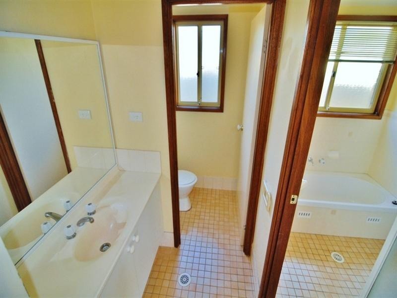 3 Karwin Close, Buff Point NSW 2262