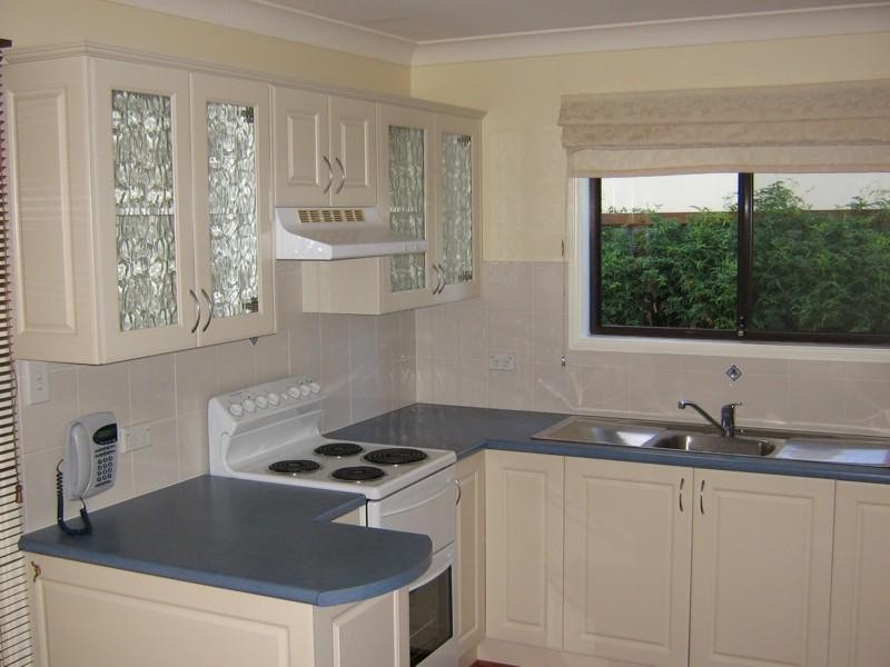 4 Elizabeth Bay Drive, Lake Munmorah NSW 2259